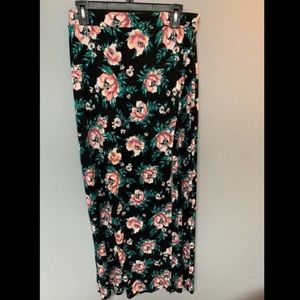 Long maxi skirt